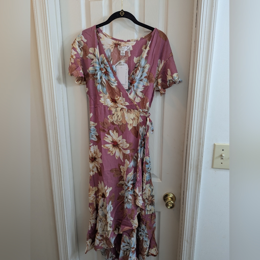 Band of the Free Liza Mauve Floral Wrap Maxi Dress NWT - Picture 8 of 11